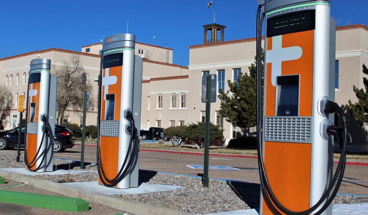 New Mexico electric vehicle mandates to stay in place as auto dealers fight the new rules