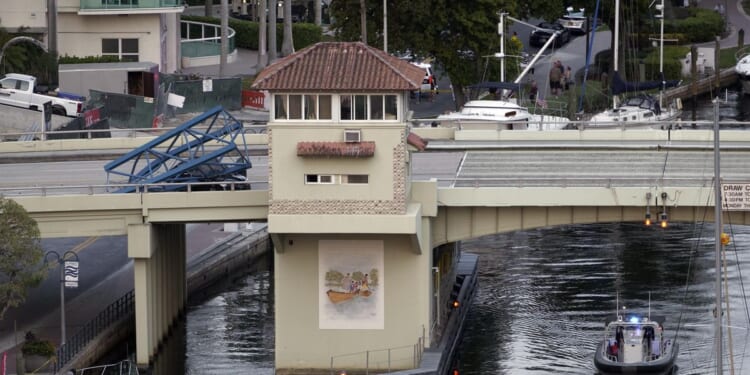 Construction worker dies after crane's part falls on bridge in Florida