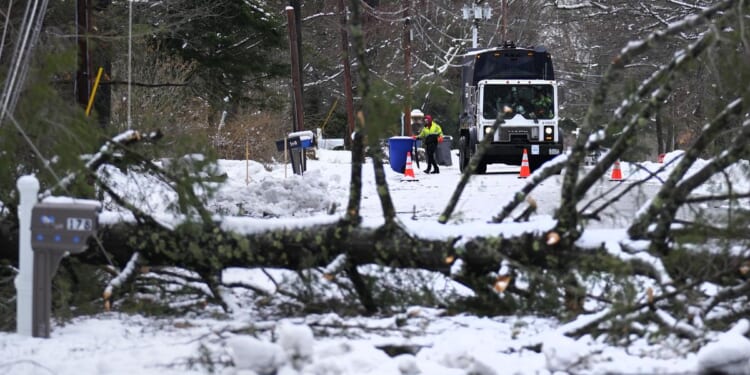 Tens of thousands still without power following powerful nor'easter in New England