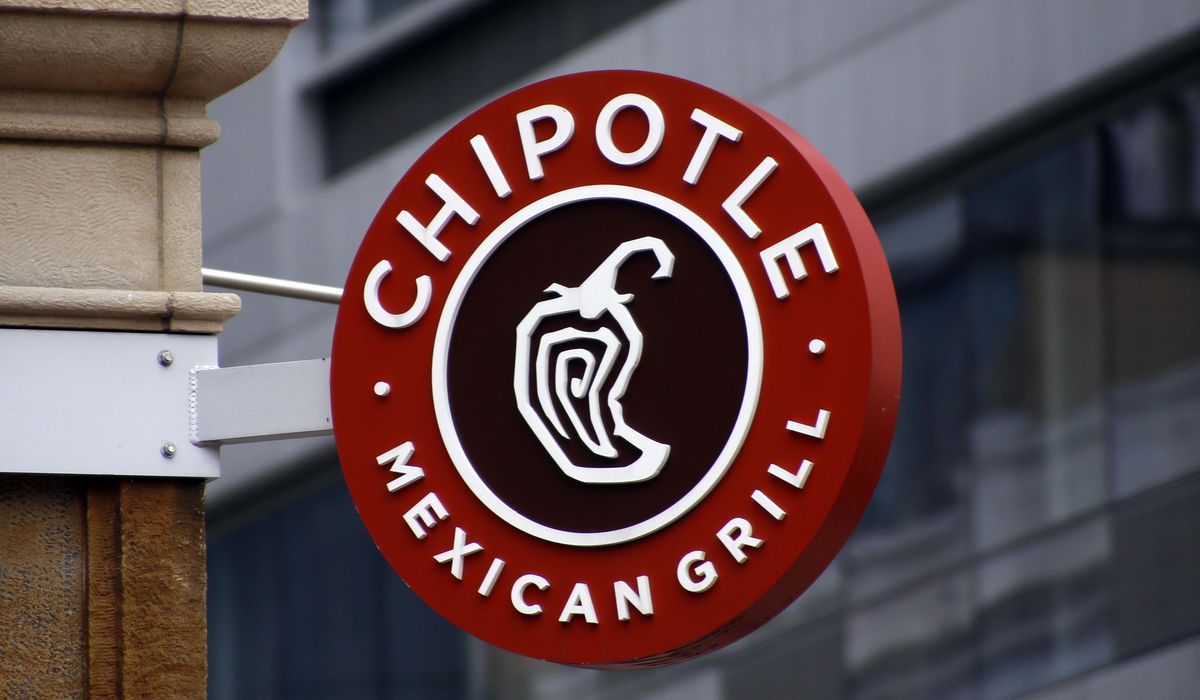 Argument over guacamole ends with Chipotle worker in Michigan being shot; suspect in custody