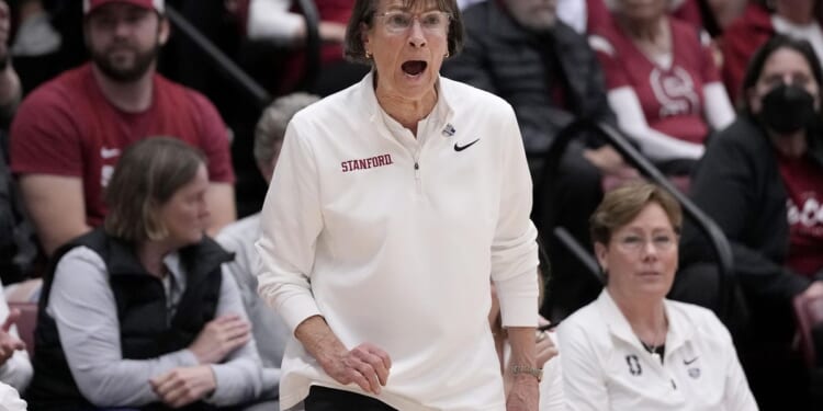 Tara VanDerveer retires as Stanford women's hoops coach after setting NCAA wins record this year