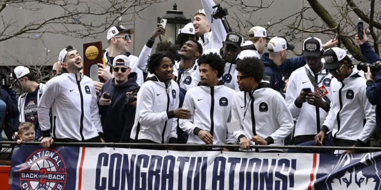 Back to back! UConn fans gather to celebrate another basketball championship