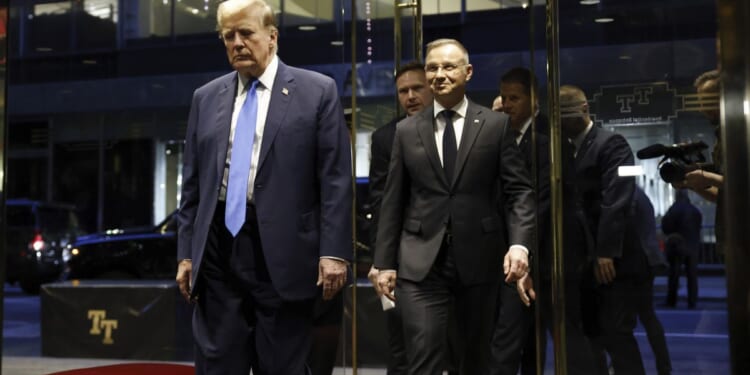 Andrzej Duda, Poland president, is latest leader to visit Donald Trump as allies eye possible return