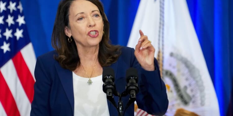 Dem Sen. Maria Cantwell welcomes House's TikTok crackdown