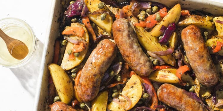 RECIPE: Sausage, potato and sweet pepper traybake