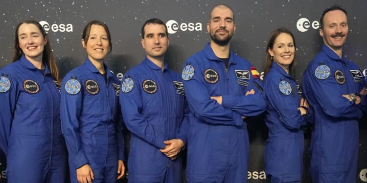 5 new astronauts join European Space Agency in only fourth class since 1978