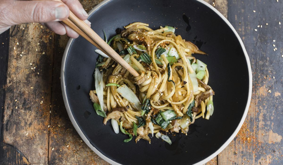 RECIPE: Yakiudon with pickled ginger