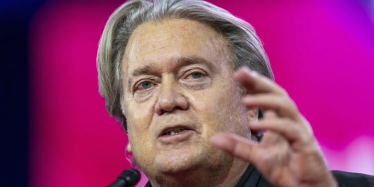 Steve Bannon attacks House Republicans, says they want Trump to fail