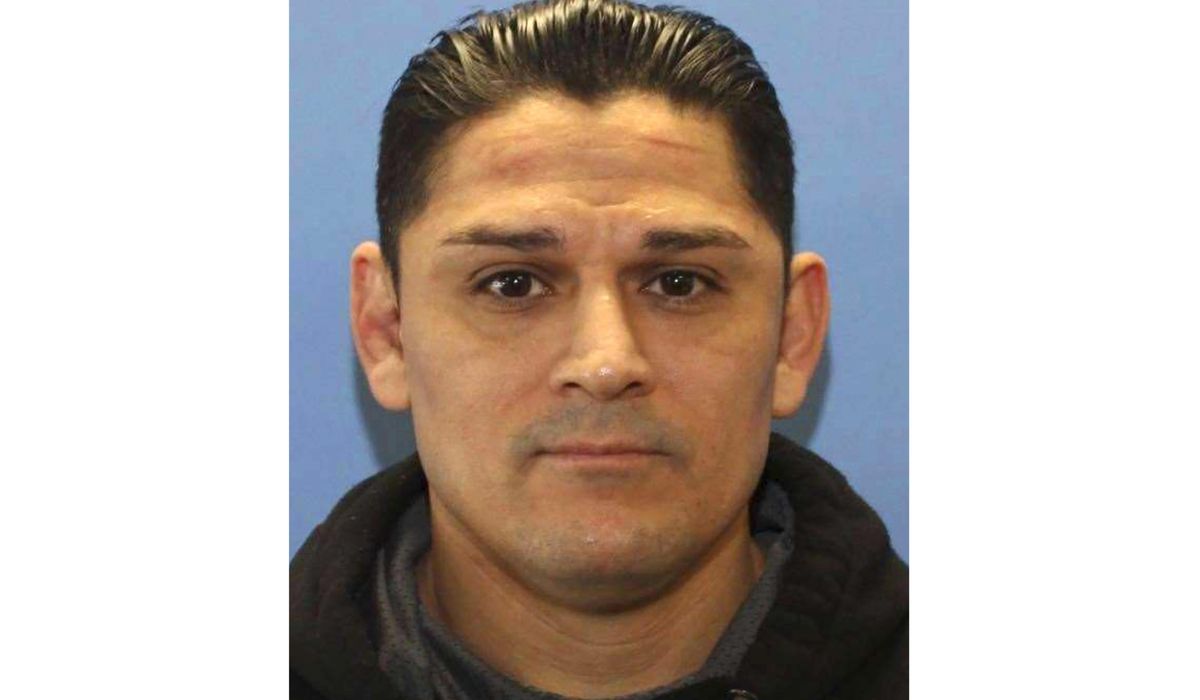 Elias Huizar, ex-police officer wanted in 2 killings, found in Oregon with gunshot wound