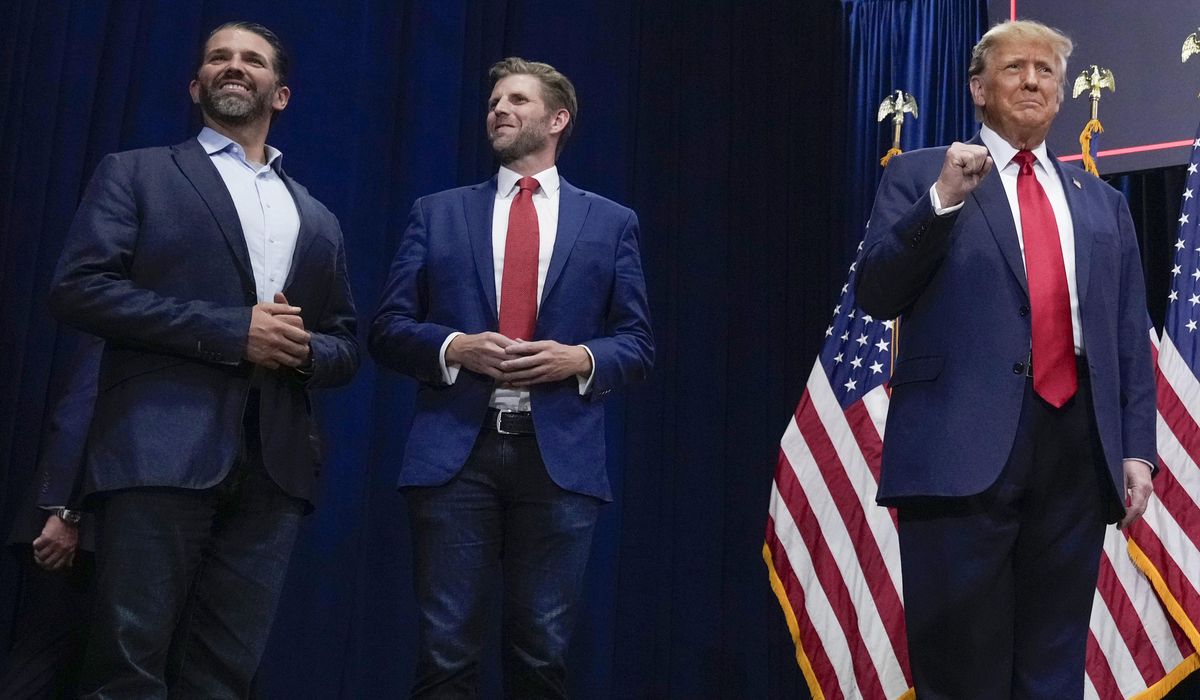 Donald Trump Jr., Eric Trump to help with Donald Trump's presidential transition team