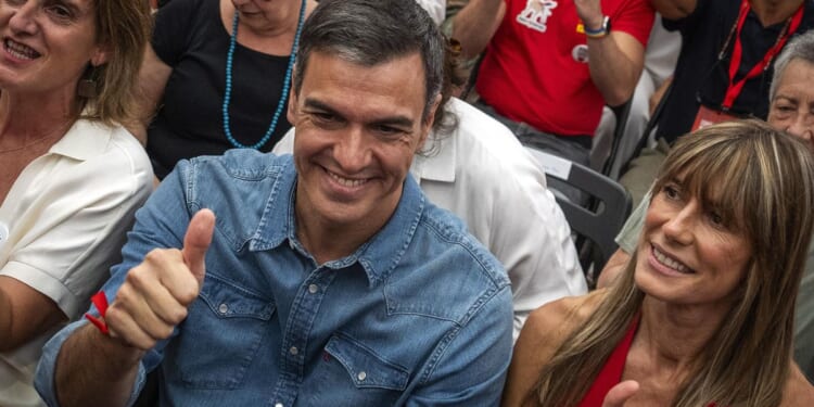 Spain's P.M. Pedro Sanchez says he'll continue in office after days of reflection