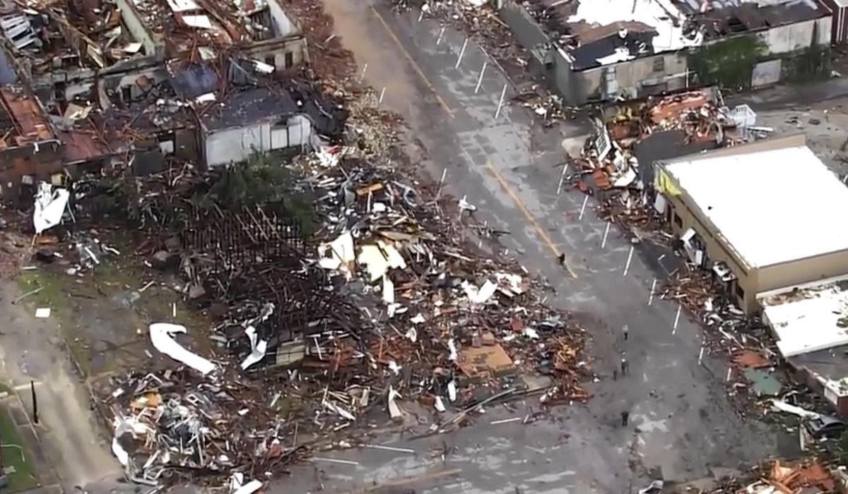 Oklahoma towns hard hit by tornadoes start long cleanup after 4 killed in weekend storms