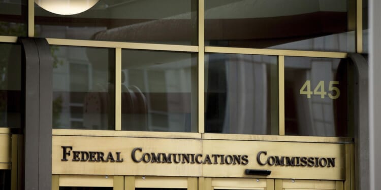 Wireless carriers fined by FCC for sharing user locations without consent