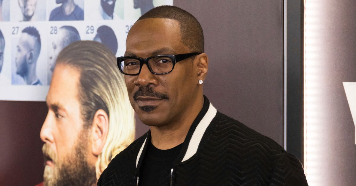 Eddie Murphy arriving at a premiere in Los Angeles