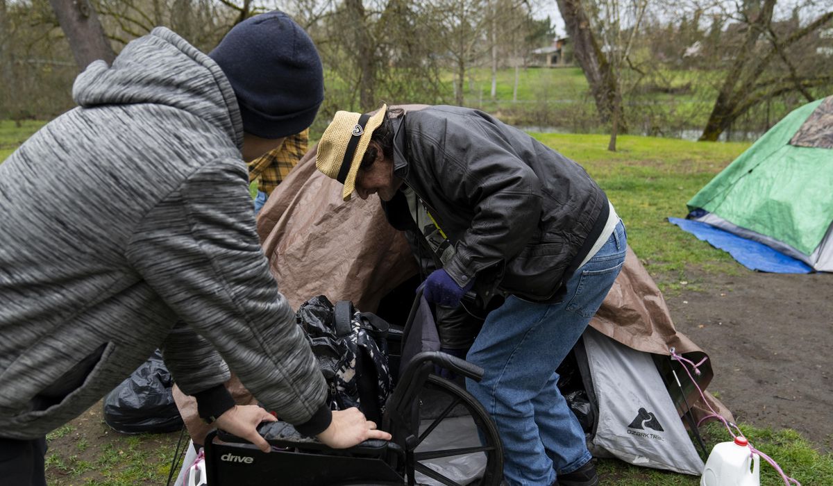 Supreme Court struggles with how to police homeless encampments