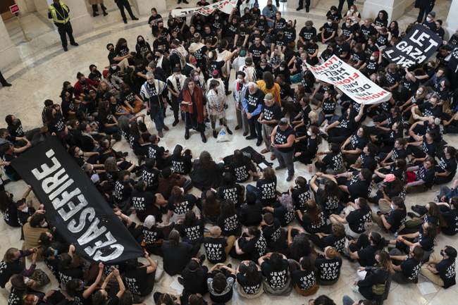 UCLA Med School Students Forced to Pray to ‘Mama Earth,’ Scream ‘Free Palestine’ – PJ Media