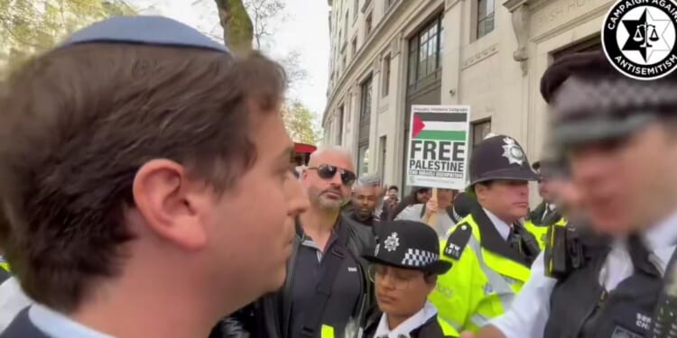 Video shared by the Campaign Against Antisemitism showed police threatening to arrest a Jewish man during a pro-Palestinian protest.