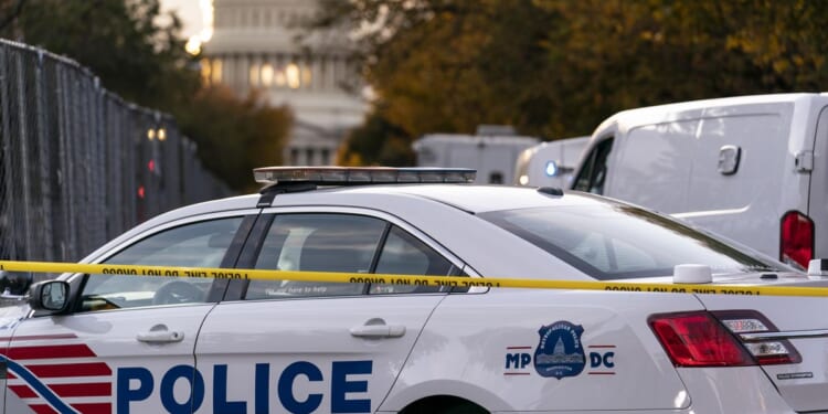 Violent weekend in D.C. sees two killed, six wounded