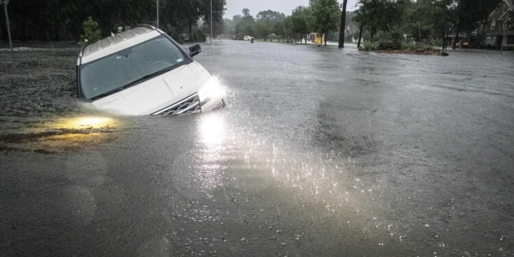 Heavy rain causes flooding and closed roads in southeast Texas