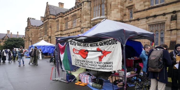 Pro-Palestinian protesters now camping at universities in Australia