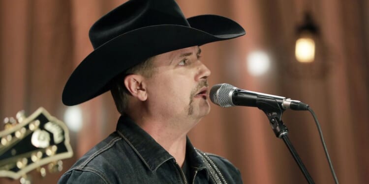 Musician John Rich rallies behind flag-defending frat brothers