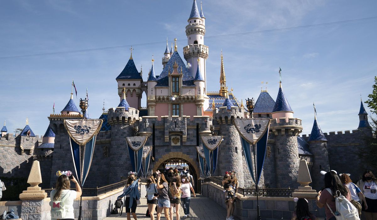 Disney gets key approval to expand Southern California theme parks