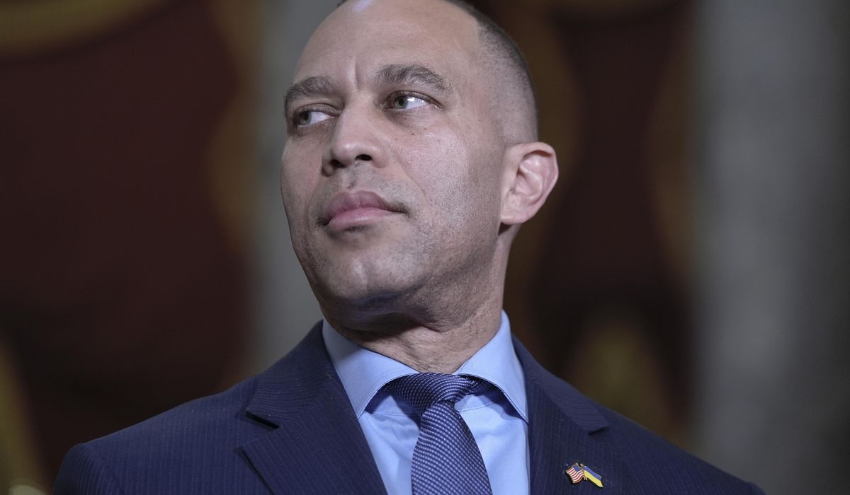 Hakeem Jeffries does not guarantee Democrats will save Speaker Mike Johnson again