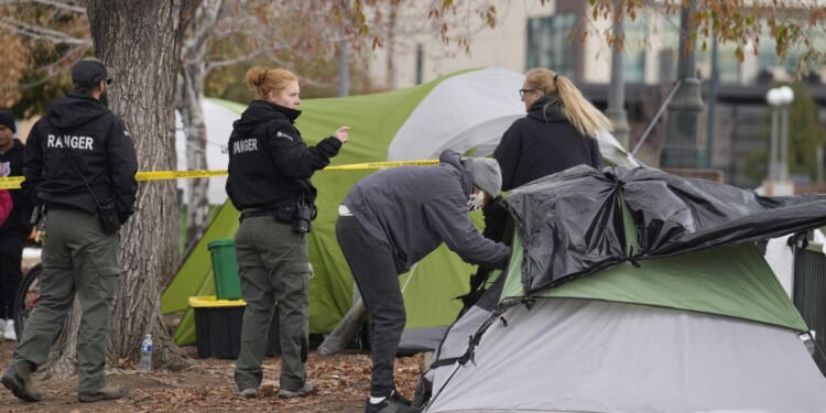 Illegal immigrants in Denver demand 'culturally appropriate' food, free lawyers at tent city