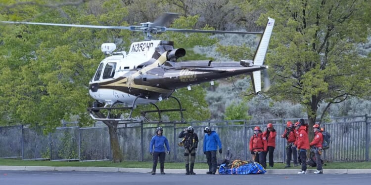 Search crews uncover bodies of 2 skiers buried by Utah avalanche, ready to bring them off mountain