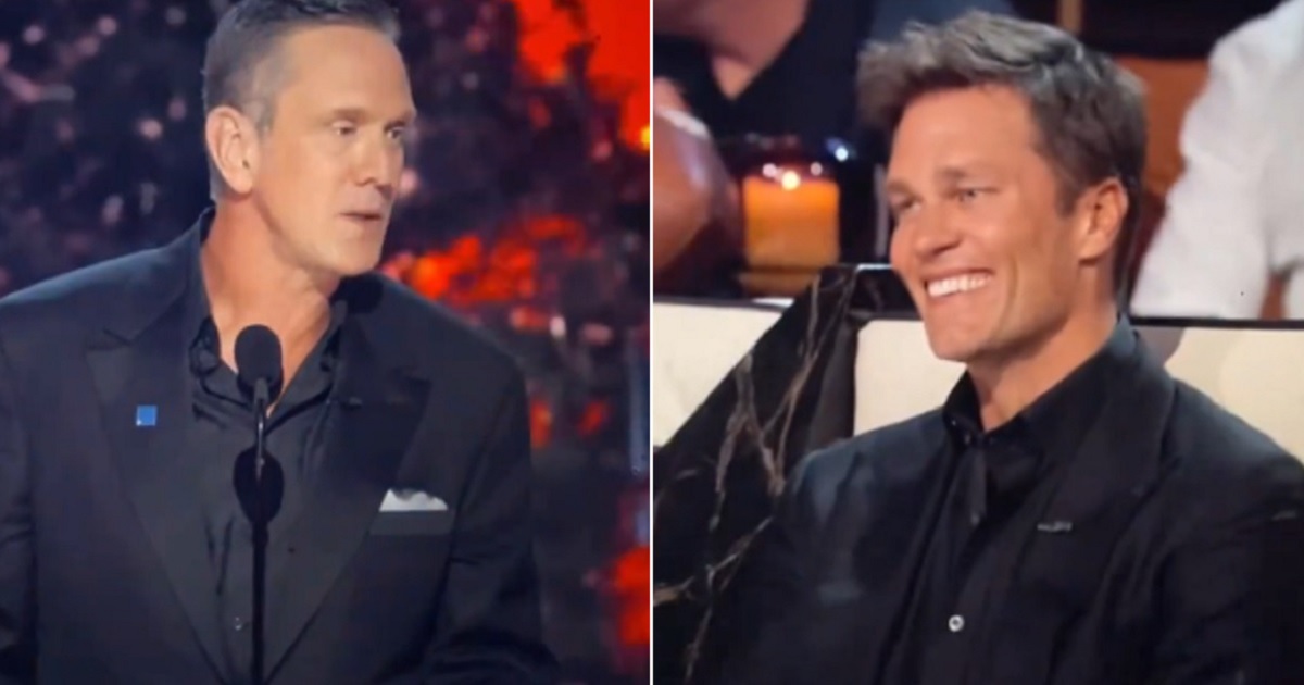 Former NFL quarterback Drew Bledsoe, left; roasts former quarterback Tom Brady, right, at Sunday's "The Greatest Roast of All Time: Tom Brady."