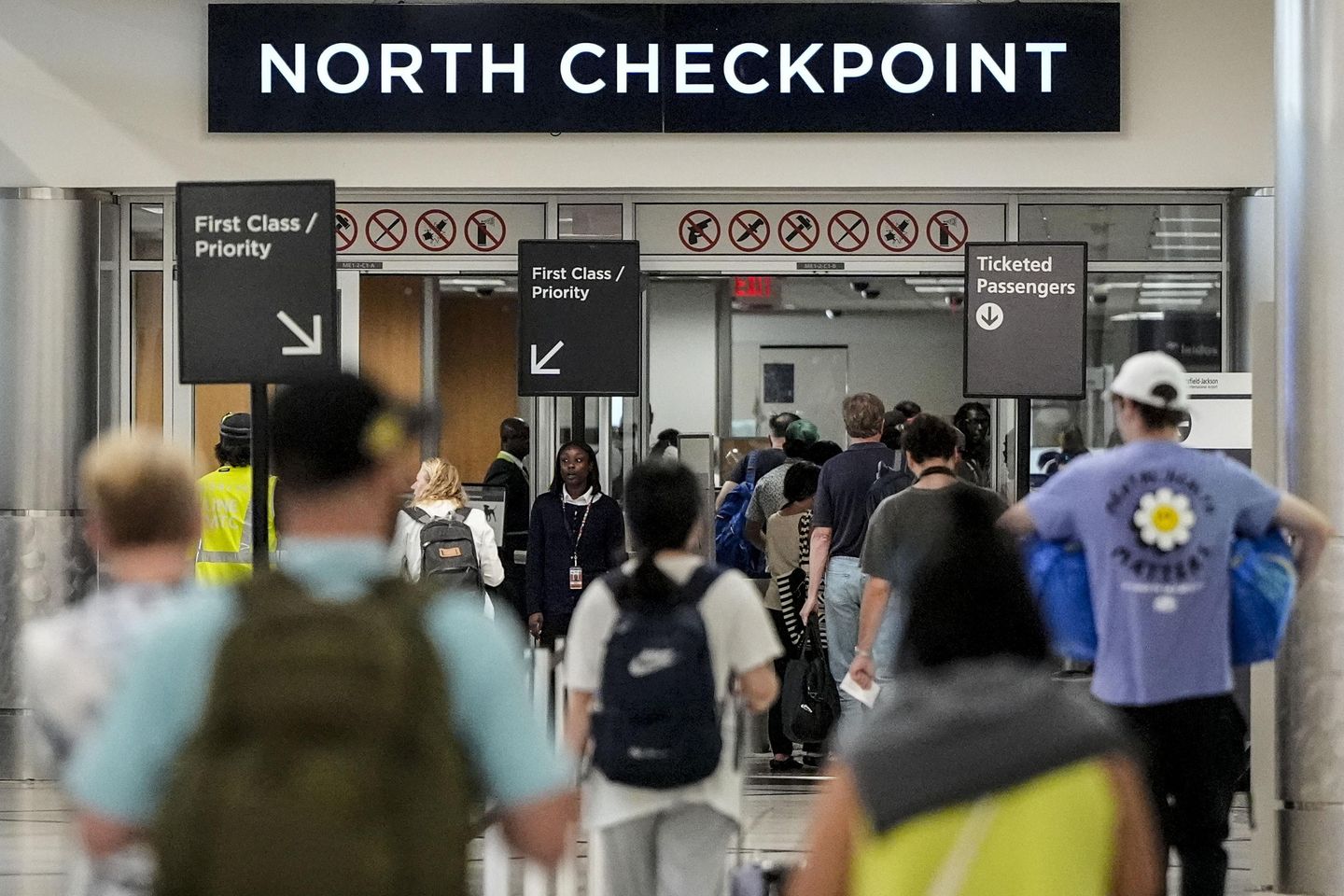 Friday's preholiday travel breaks the record for most airline travelers screened at U.S. airports