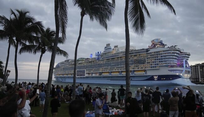 So a Guy in a Bathrobe Walks Around a Family Cruise Ship... – PJ Media