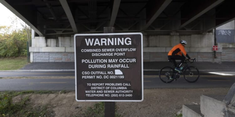 Washington Gas to clean up former plant that's polluting Anacostia River