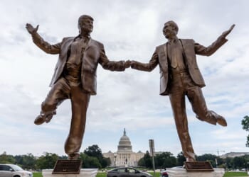 Trump-Epstein statue removed from National Mall