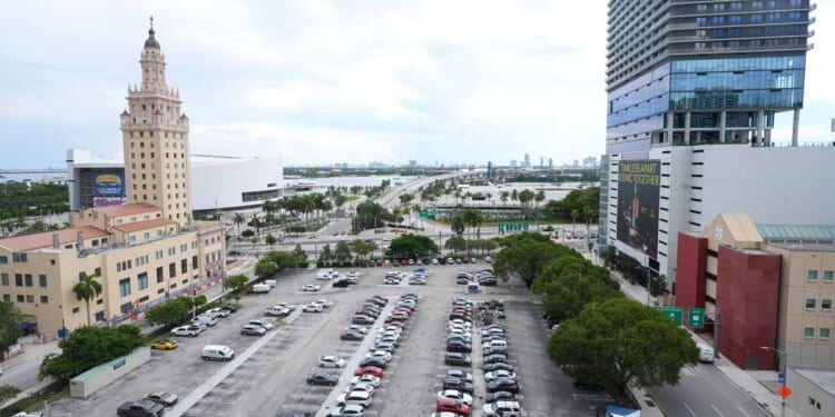 Florida officials gift prime Miami real estate for Donald Trump's presidential library
