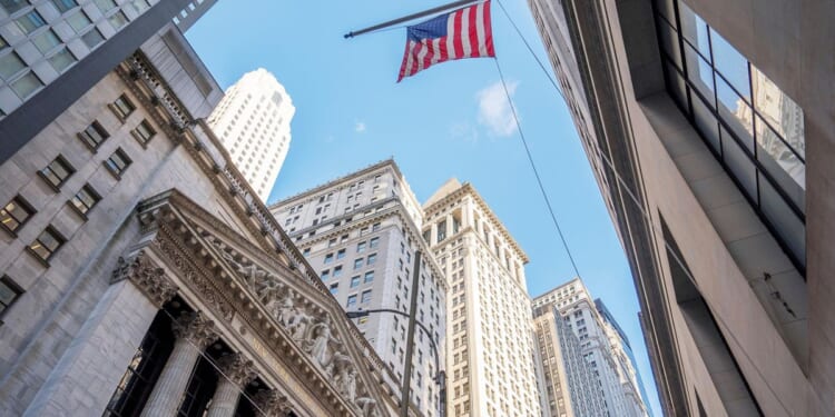 Wall Street takes sour view of government shutdown, economic data blackout