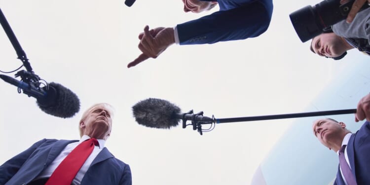 Gallup: Confidence in media hits new low of 28%