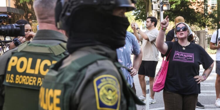 Immigration agents will be at Super Bowl, Corey Lewandowski says