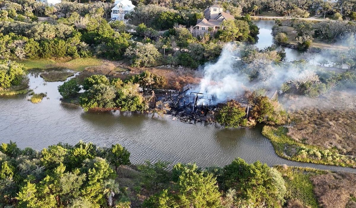 State agents investigate cause of fire that destroyed judge's home on South Carolina island