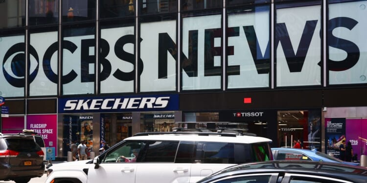 New Owners' Centrist Edict at CBS News Roils Reportorial Ranks
