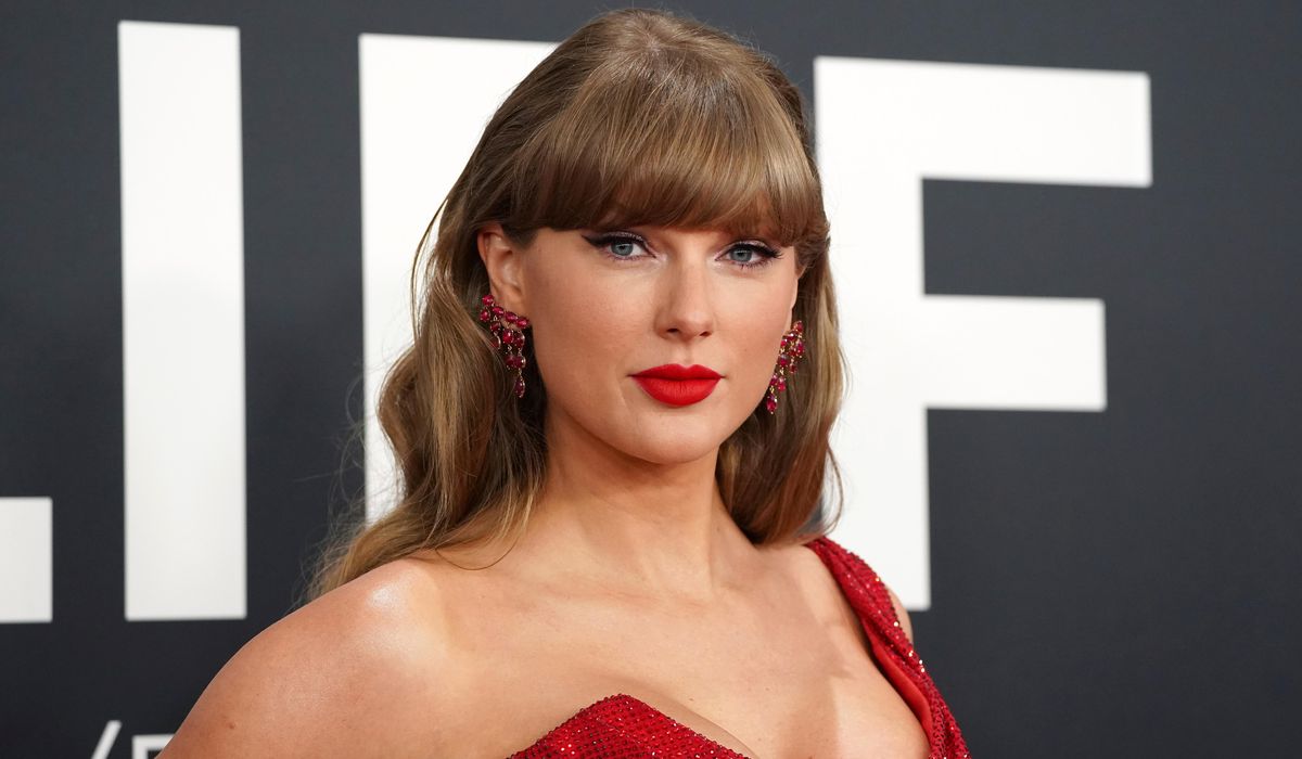 'The Life of a Showgirl' Taylor Swift makes history selling 4 million copies in first week