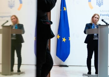 The EU unveils a plan to be ready within 5 years to fend off any Russian attack