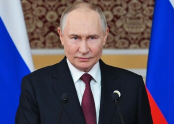 Donald Trump speaking with Putin on phone ahead of Friday's meeting with Zelenskyy