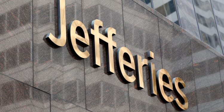 Regional banks' bad loans spark concerns on Wall Street