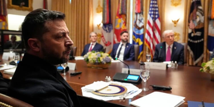 Zelenskyy huddles with Trump over Ukraine-Russia war