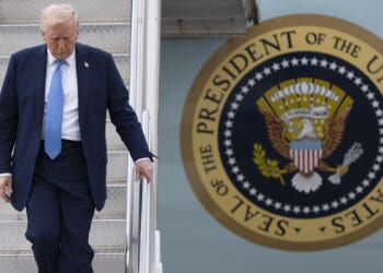 Secret Service discovered a hunting stand with view of Trump's Palm Beach airport runway