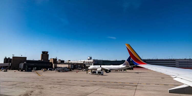 Pilots make emergency landing after flight crew banged on cockpit door