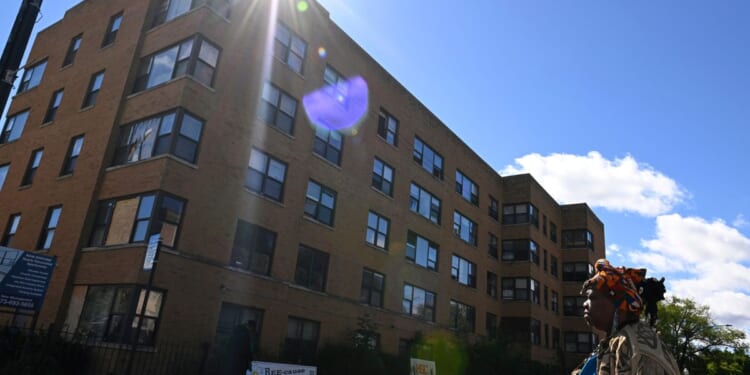 In Chicago, an immense show of force signals a sharp escalation in White House immigration crackdown