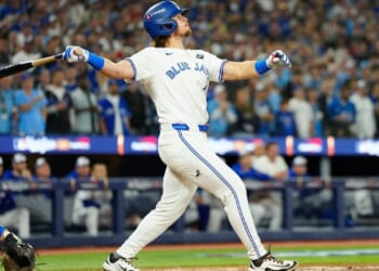 Toronto Blue Jays rout Los Angeles Dodgers 11-4 in World Series opener