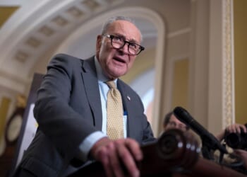 Federal workers union demands end to government shutdown, ups pressure on Democrats to fold